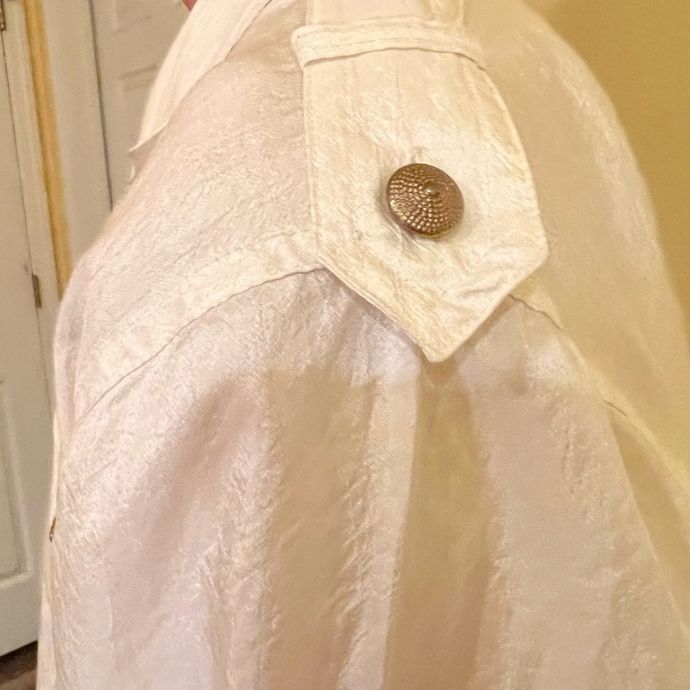 Retro Button-Down Pullover - Picture 7 of 7